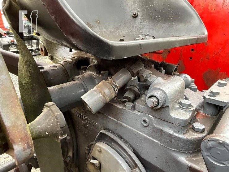 massey-ferguson-240-image-27