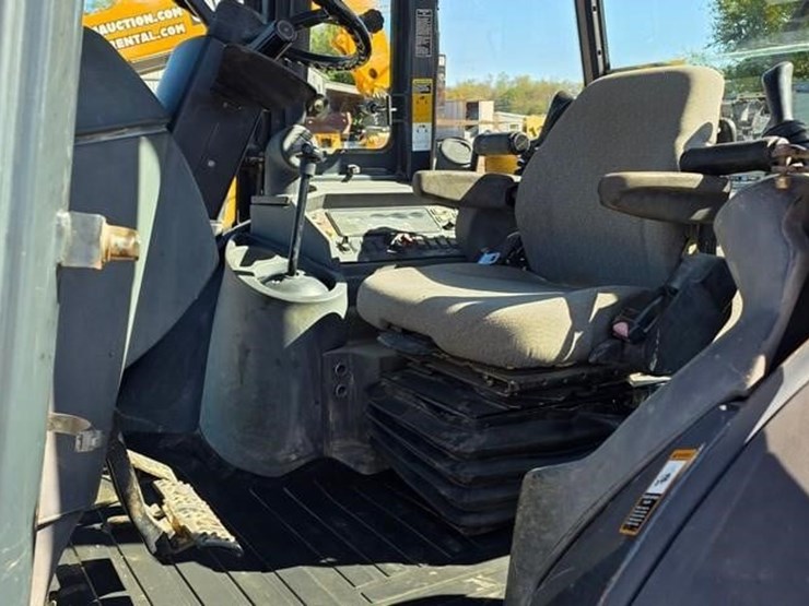 2006-deere-310sg-image-67