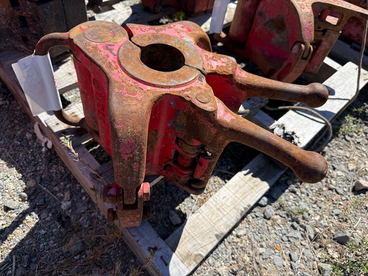titan-2-3/8”-100-ton-tubing-elevator-image-1