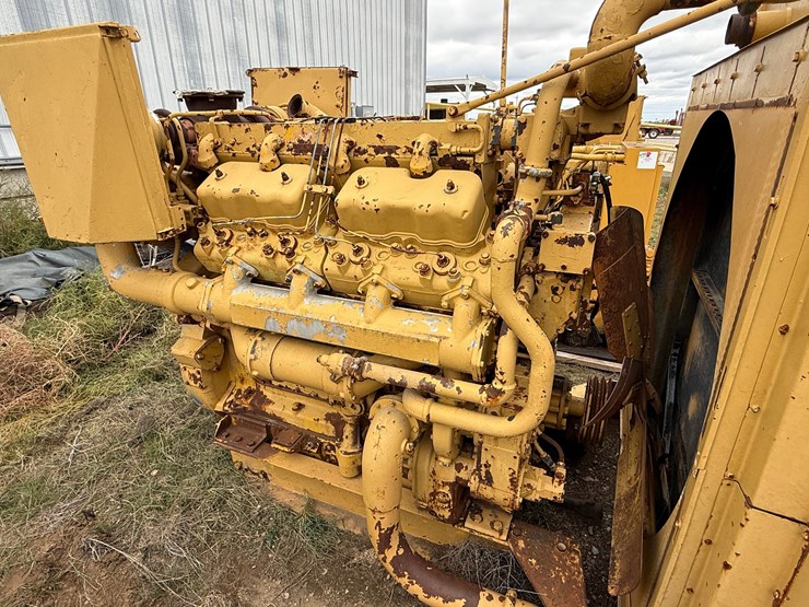 caterpillar-d379-image-4