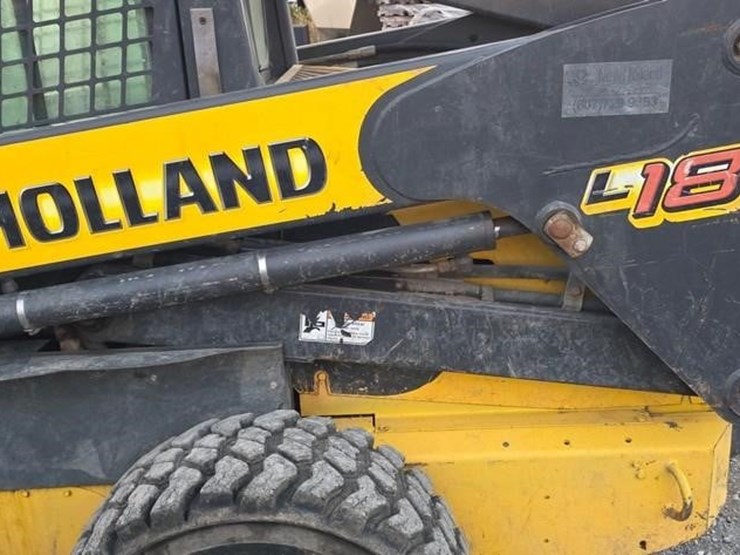 2007-new-holland-l185-image-21