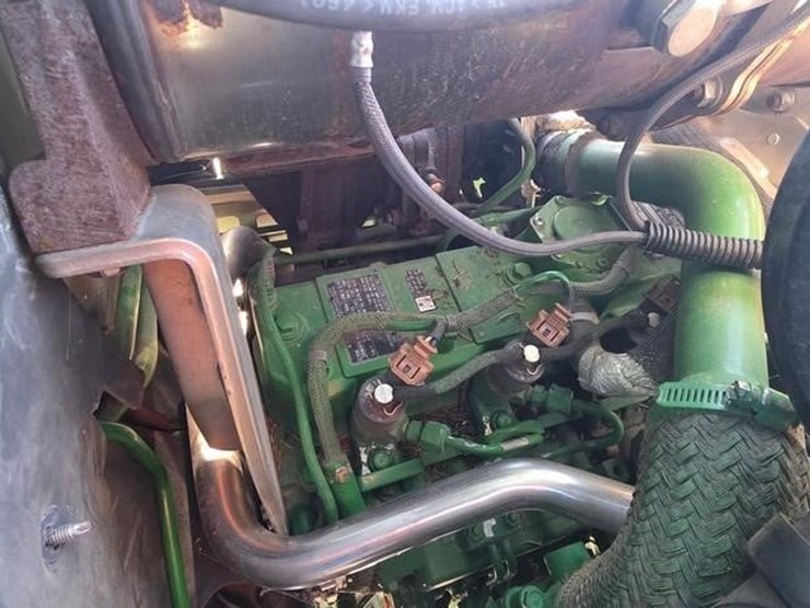 john-deere-4052m-image-29