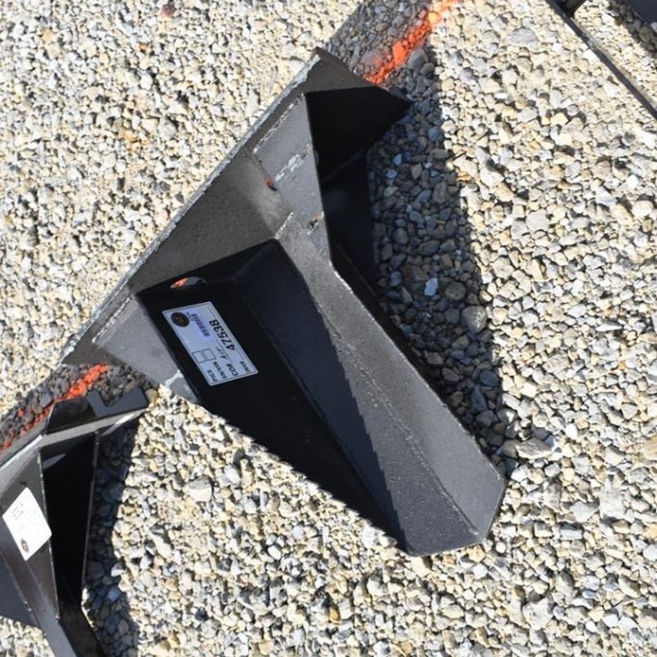 KIT CONTAINERS MINI SKID STEER TREE SPADE ATTACHMENT 47538