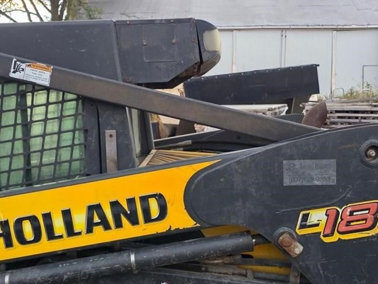 2007-new-holland-l185-image-22