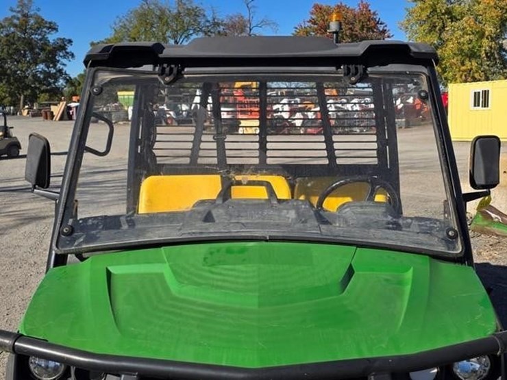 2021-john-deere-gator-xuv-835e-image-26