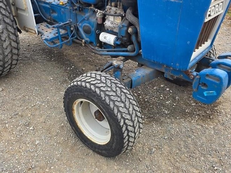 ford-1700-image-22