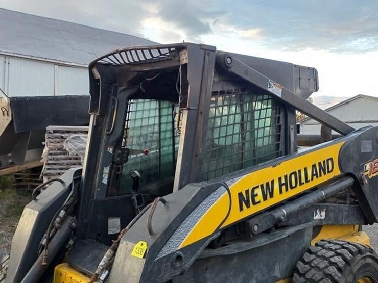2007-new-holland-l185-image-27