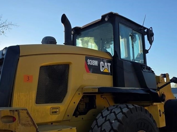 2015-caterpillar-938m-image-34
