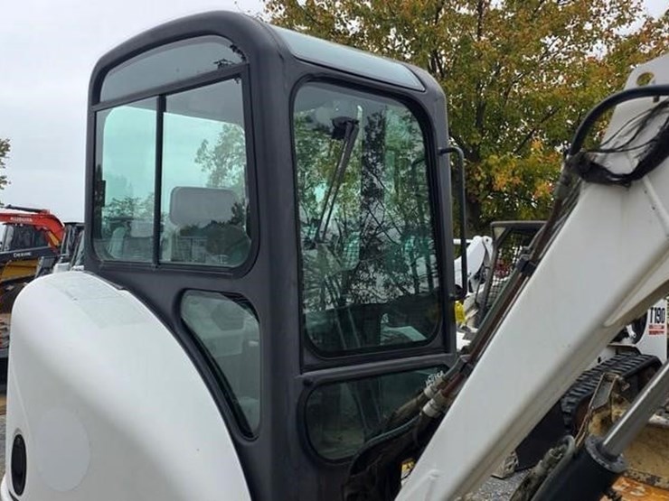 2009-bobcat-425-image-30