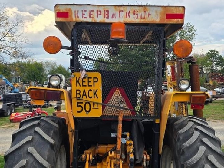 new-holland-6640-image-19
