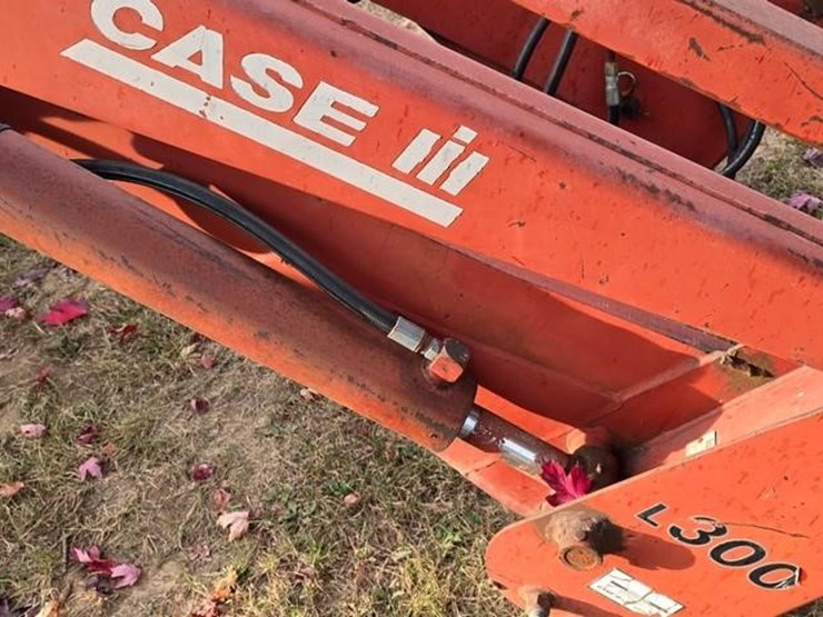 case-ih-l300-image-8