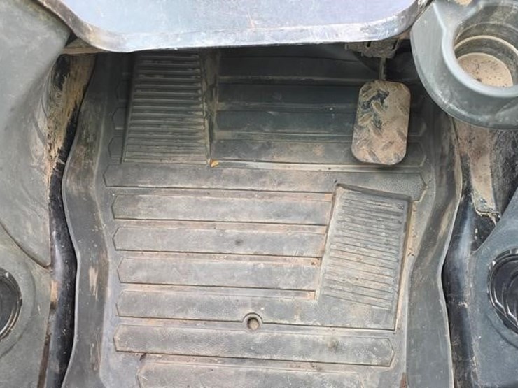 2019-caterpillar-259d3-image-48