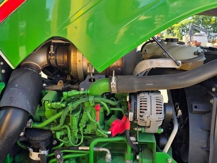2019-john-deere-5100e-image-54