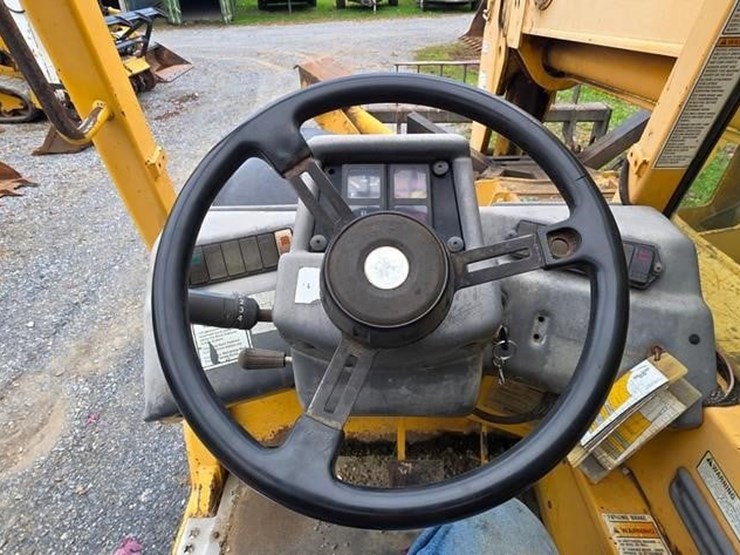 2008-gehl-dl10h55-image-51