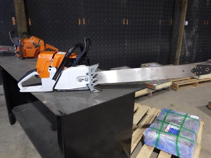 holzforma-440-chainsaw-28"-bar-image-5