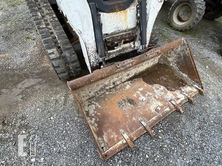 2010-bobcat-t650-image-11