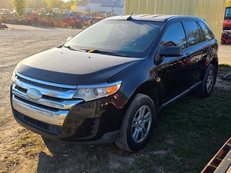 2011-ford-edge-se-image-2