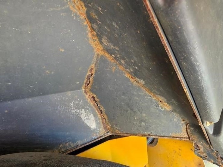 2006-deere-310sg-image-40