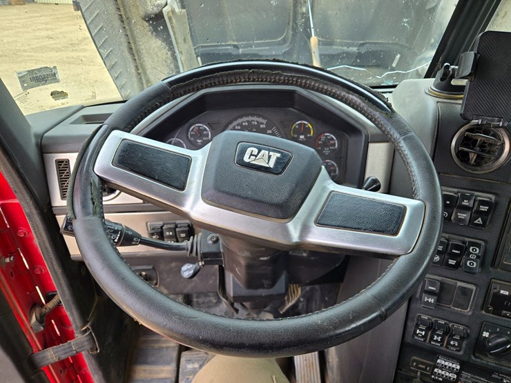 2012-caterpillar-ct660-image-86
