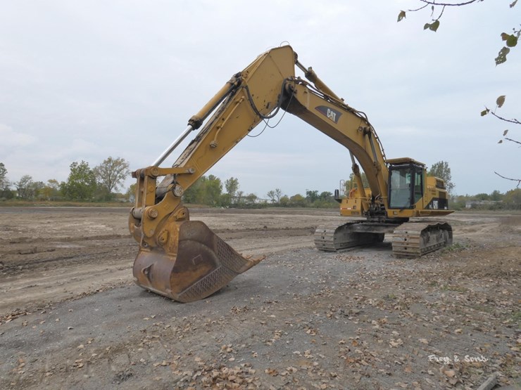 2003-caterpillar-365-image-1