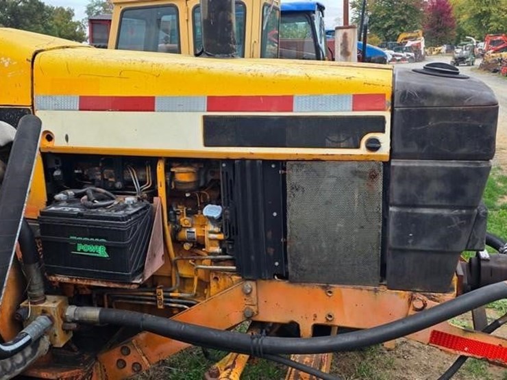 new-holland-6640-image-8