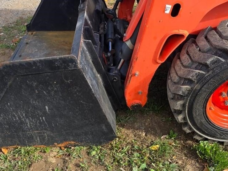 2019-kubota-ssv75-image-8