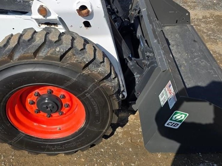 2016-bobcat-s650-image-8