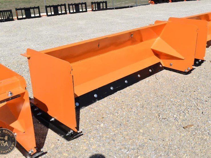 kit-containers-skid-steer-snow-pusher-47520-image-1