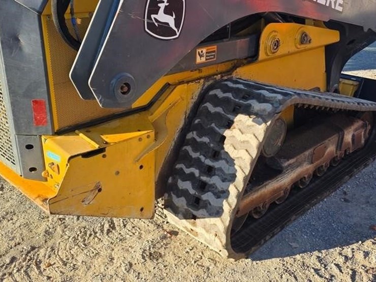 2018-deere-331g-image-18
