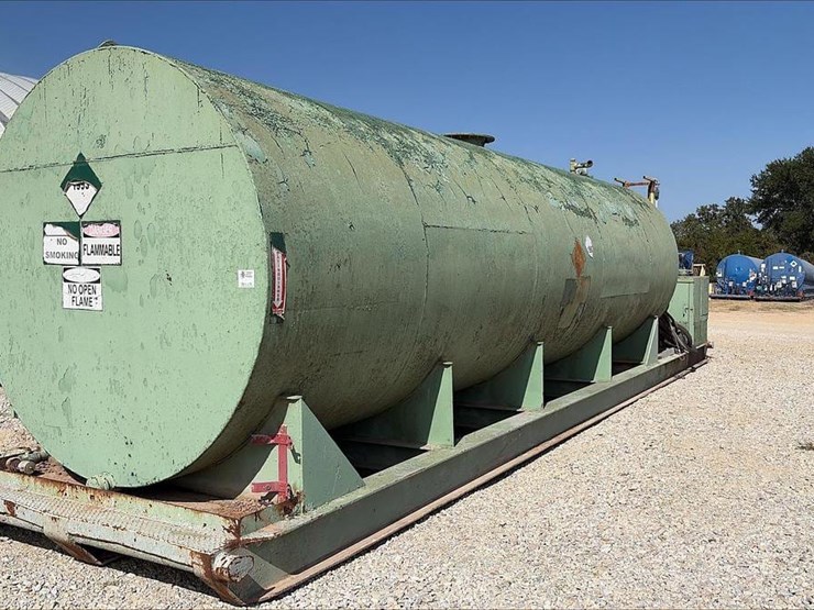 10,000-gallon-diesel-fuel-tank-&-3-comp.-lubester-combo-skidded-image-2
