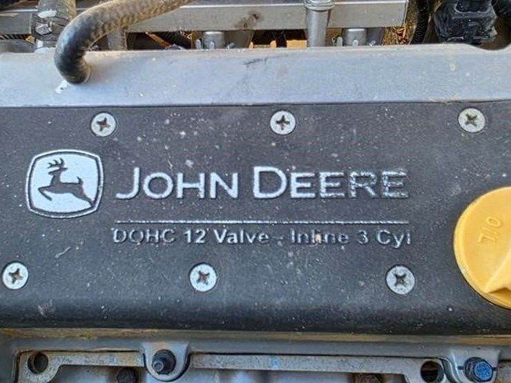 2021-john-deere-gator-xuv-835e-image-28