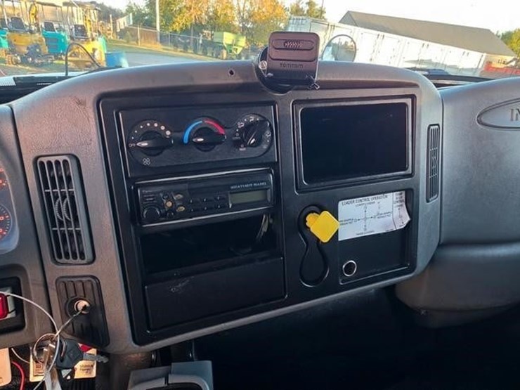 2006-international-durastar-4300-image-48