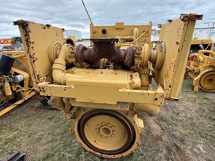 caterpillar-d379-image-2