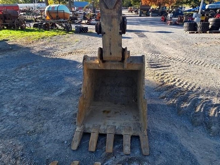 2015-deere-135g-image-50