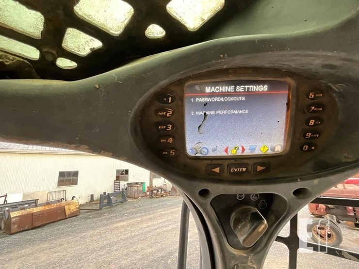 2010-bobcat-t650-image-45
