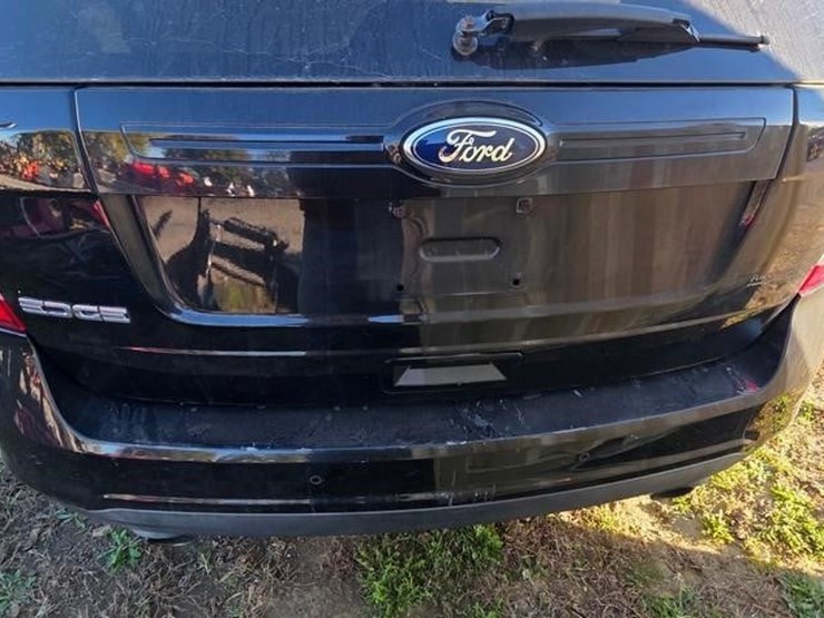 2011-ford-edge-se-image-14