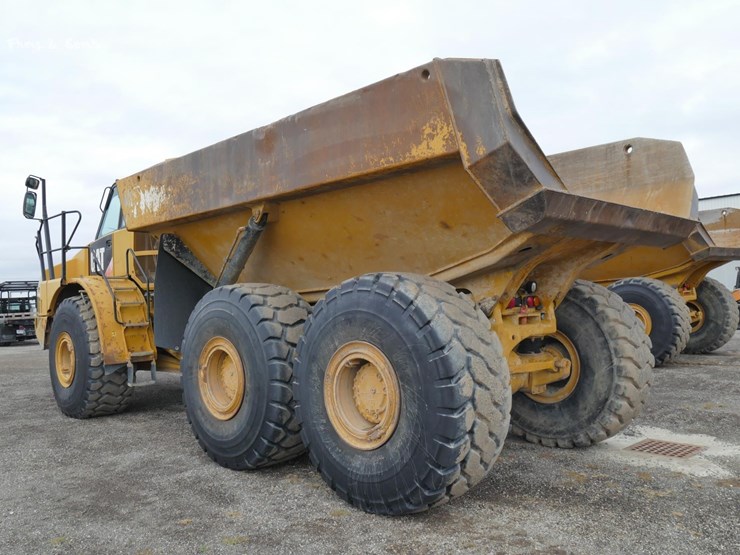 2013-caterpillar-740b-image-2