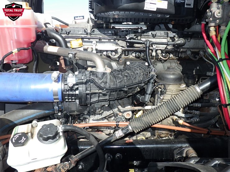 2022-freightliner-cascadia-126-image-30