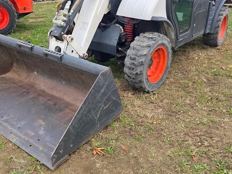 2003-bobcat-toolcat-5600-image-6