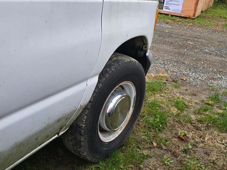 2006-ford-e250-image-9