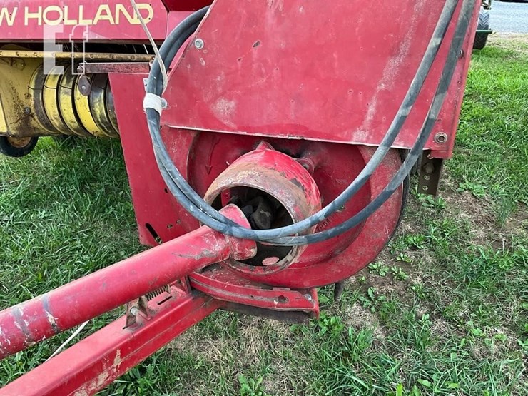 new-holland-hayliner-273-image-5