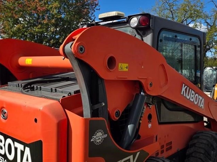 2019-kubota-ssv75-image-22