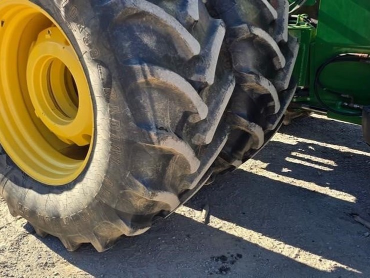 2000-john-deere-9400-image-38