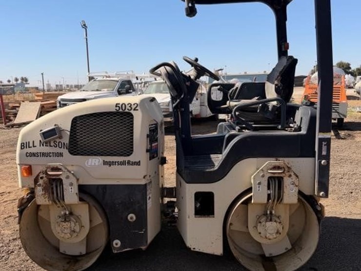 2005-ingersoll-rand-dd-24-tandem-vibratory-roller-image-5