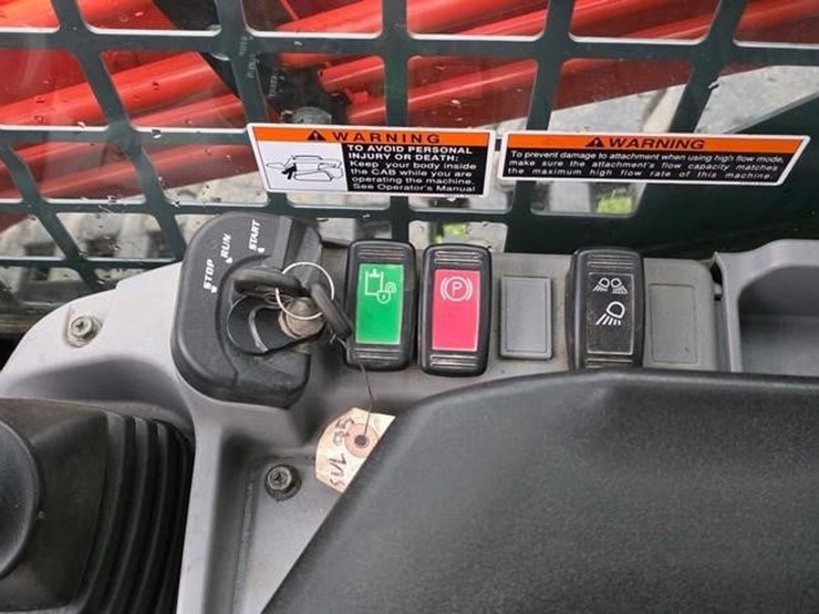 2017-kubota-svl95-2s-image-51
