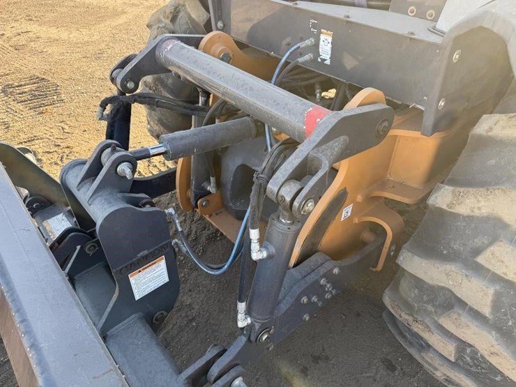 2019-case-570n-ep-skip-loader-image-32