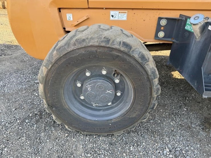 2019-case-588h-rough-terrain-forklift-image-31