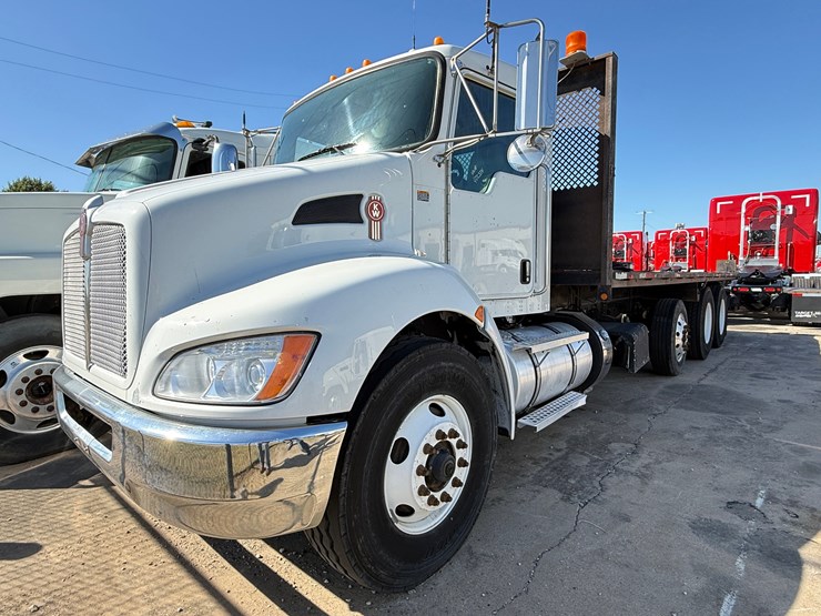 2020-kenworth-t370-image-1