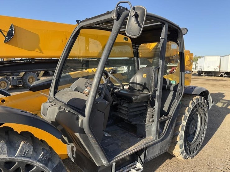 2018-jcb-509-42-telescopic-reachlift-image-6