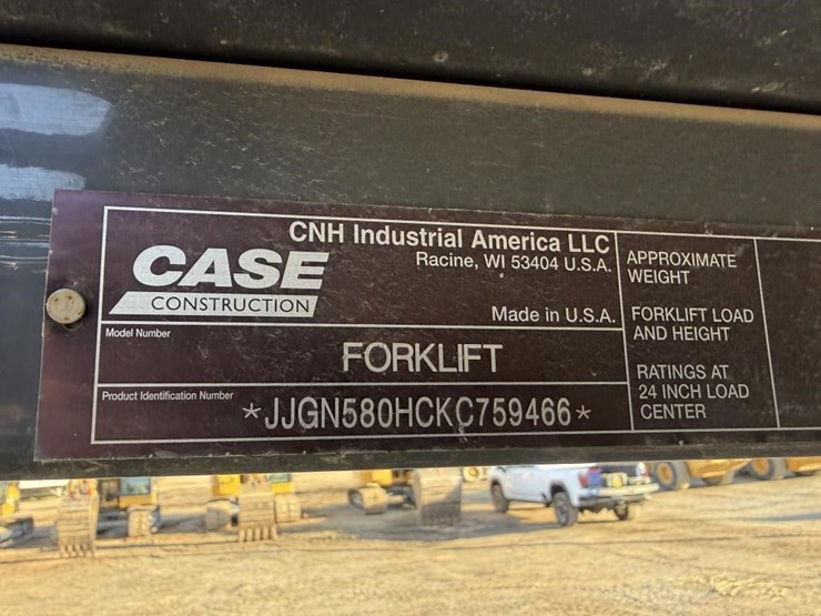 2019-case-588h-rough-terrain-forklift-image-36